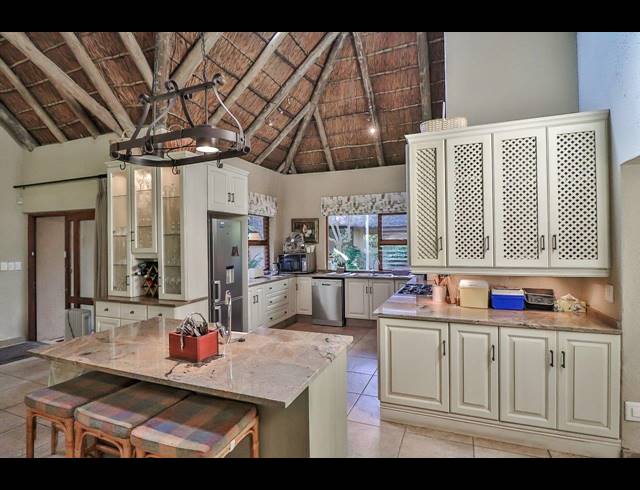 4 BEDROOM HOUSE FOR SALE IN LAKELAND ESTATE